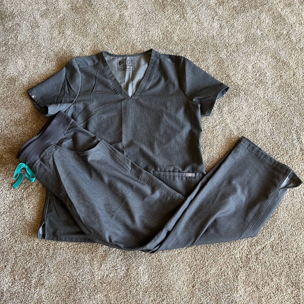 Figs Scrub Set